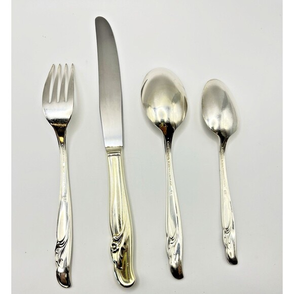 Rogers Bros Vintage SilverPlate Exquisite Int'l Silver Service for 8, 4 pc setti - Picture 2 of 16